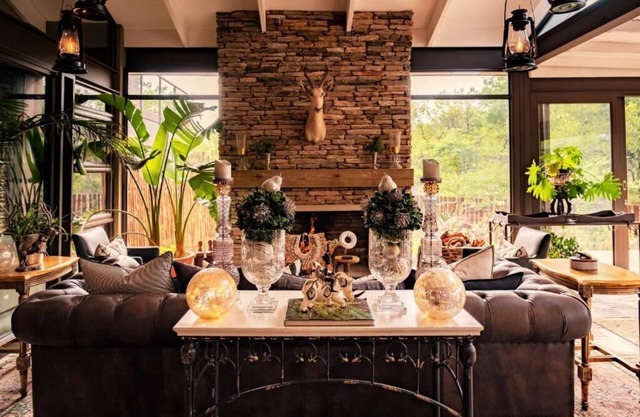 Safari Moon Luxury Bush Lodge