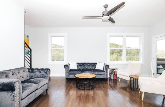 Sage House - less than 3 miles to downtown AVL