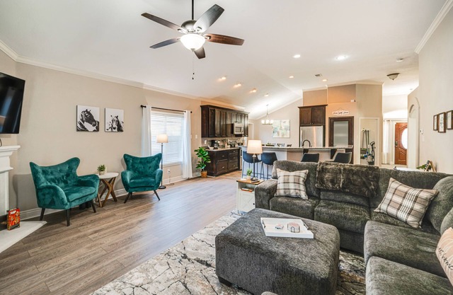 Saginaw Home w/ Fenced Yard: 11 Mi to Fort Worth!
