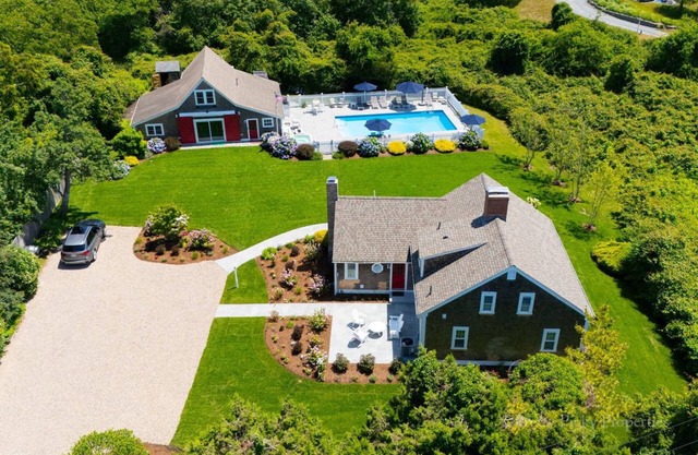 Compuesto familiar Chatham actualizado para 14 personas, gran piscina climatizada con spa, a pie de la ciudad: 489-C