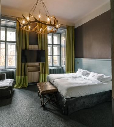 Saint SHERMIN bed breakfast & champagne