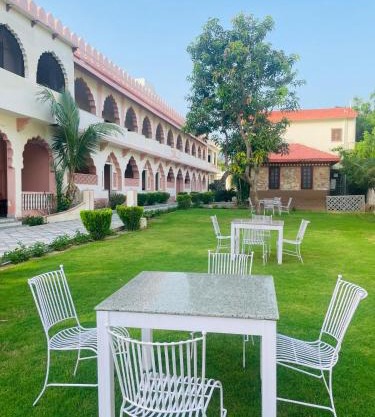 Sajjan Bagh Resort
