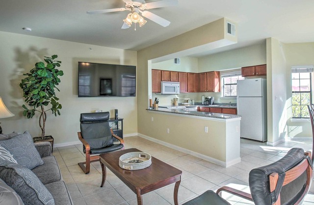 San Antonio Condo w/ Shared Hot Tub & Pool!