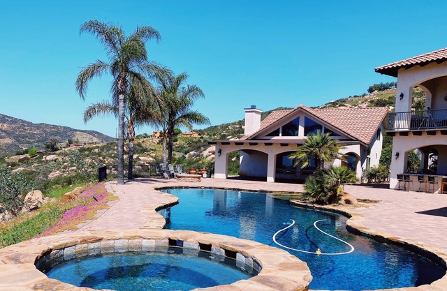 San Diego Mountain Retreat. Best views in San Diego. Pet friendly, guest house