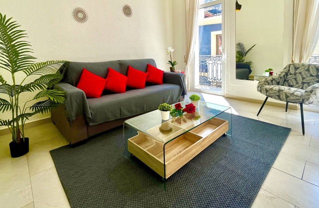 San Francisco Home by Gloove
