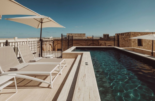 San Karlu Hotel