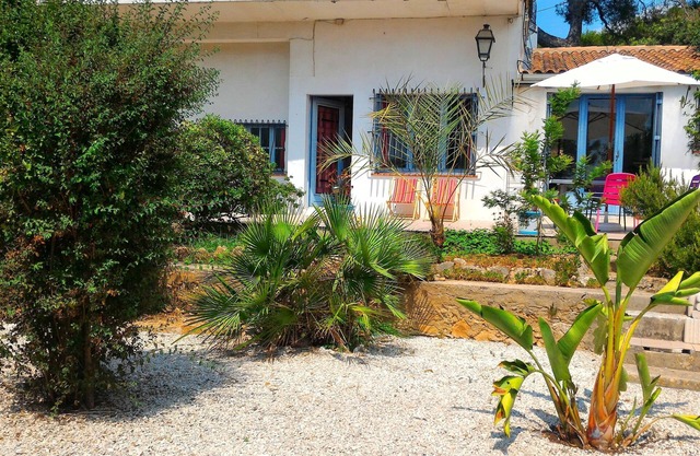 SANARY S / Mer Bonito apartamento + terraza y jardín para 4 personas!