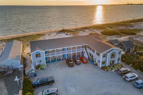 Sandbars Inn - Dog Friendly