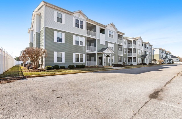 Sandpiper Villages condo with fast WiFi, private patio & more - near the beach