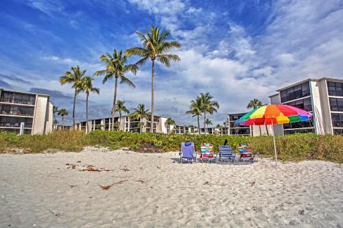 Sanibel Island Studio Pool Access, Walk to Beach