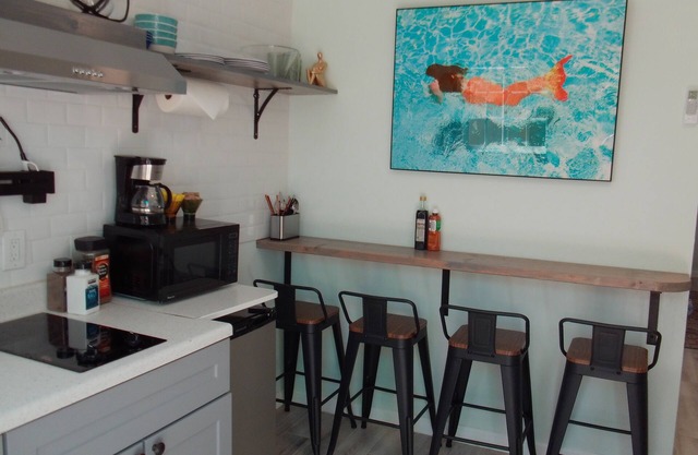Santa Barbara La Casita de la Sirena. Apartamento de 1 recamara con A/C, y WiFi
