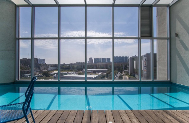 Santa Fe Luxury Indoor Pool W/Amazing City View