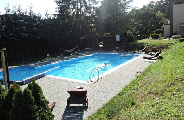 Apartamento Santa Marina en Wiselka con piscina y sauna