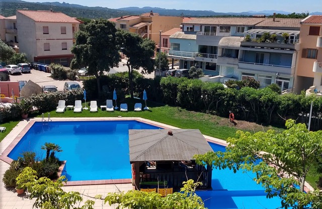 Santa Teresa Gallura: PRECIOSO PISO EN RESIDENCIA CON PISCINA
