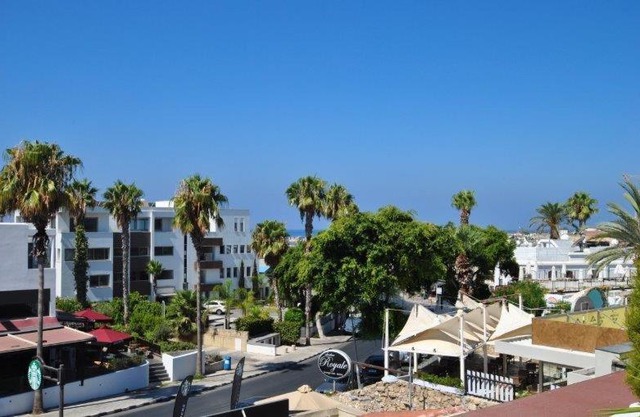 Savveli by the sea
