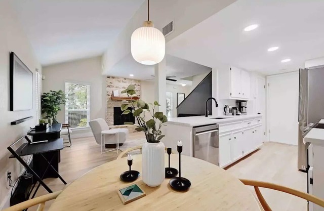 Scandinavian comfort, 2bd 1.5bth