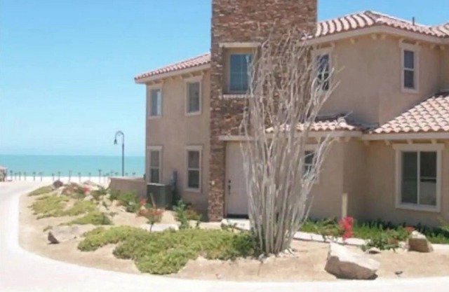 Scenic condo by Sea of Cortez- w/ WiFi & Netflix