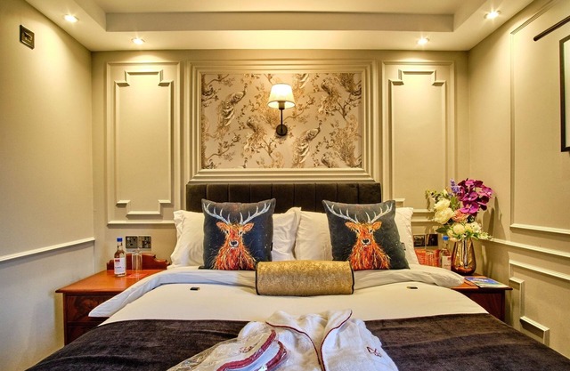 Scenic Highland Room w/Mountain View, Free Parking, Indoor Games