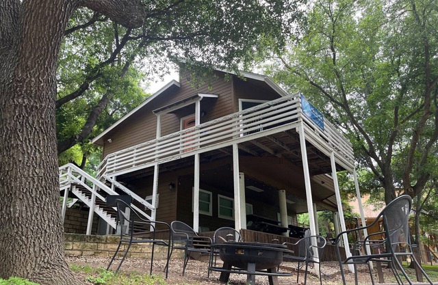 Scenic & Peaceful Riverfront Retreat