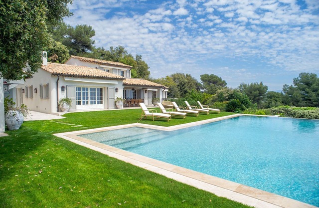 Sea and village view, luxury villa with heated pool