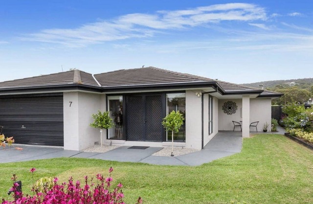 Sea Bush Retreat - Rosebud