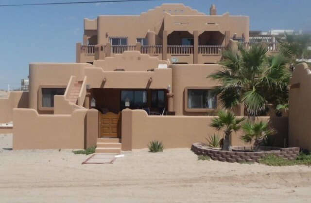 ESCAPE MAR EN LAS CONCHAS 3 dormitorios y 2 baños a sólo unos pasos de la playa