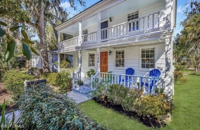 Sea Glass Cottage on Duke - Three Bedrooms Downtown Beaufort