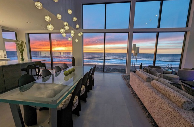 Sea Glass Oregon Villa - 360 degree Ocean Views