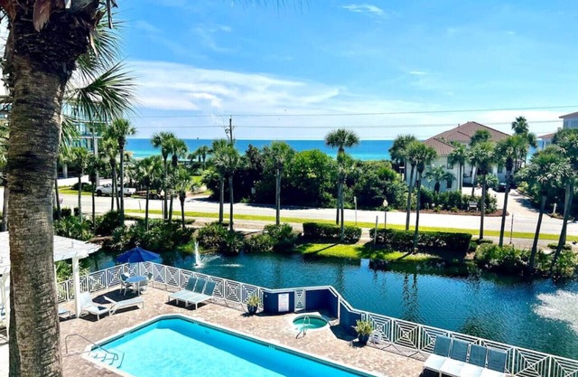Sea La Vie Cabanas Condo #308 4 Pools, Private Beach Access, Hot Tubs, Shopping