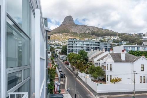 Sea Point Sunset Views Stylish Escape