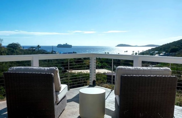 Sea Sun Villa, Newly built 3 bed /2 bath ,walk to Limetree Resort. -South Side