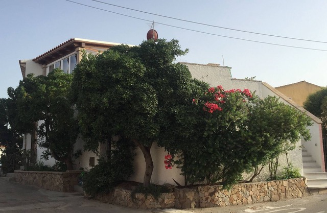 Apartamento con vista al mar con patio a 250 metros del mar, ideal para familias o 2 parejas.