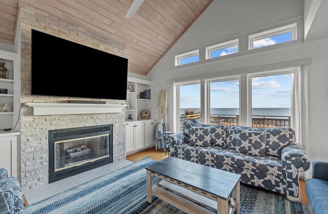 Seabiscuit: 5 BR / 3. 5 BA casa en Atlantic Beach, para 10 personas