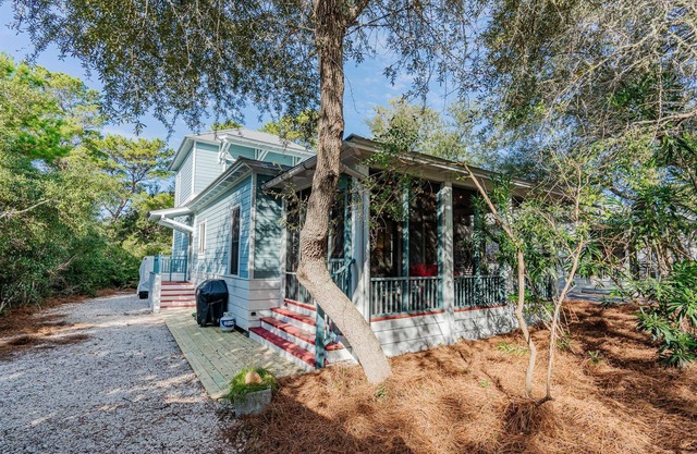 Seacrest| "Fetch the Waves" | 3BR | Sleeps 9 |Pet Friendly |Private| Bikes