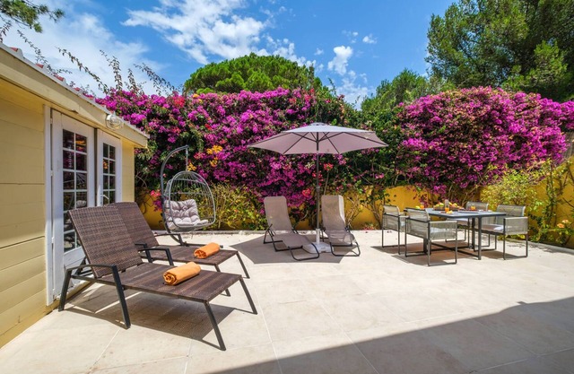 Impresionante villa frente al mar, capacidad para 8 personas con piscina, cancha de tenis - en Cascais