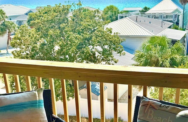 Seascape loft with stunning Gulf Views!