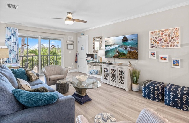 SeaShells Unit 43 – Bright & Cheerful 2BR/2BA with Easy Beach Access