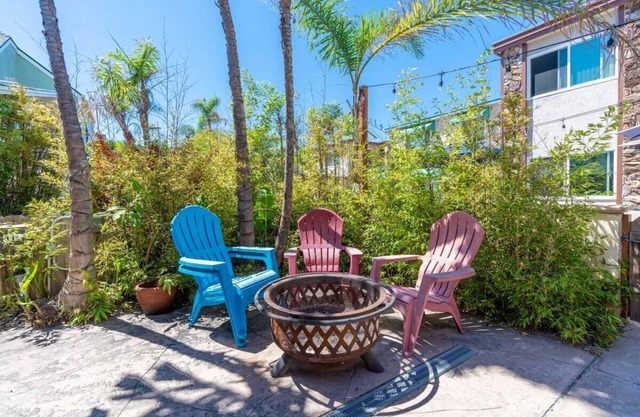 Seashore Retreat - Family Oasis Steps from the Sand