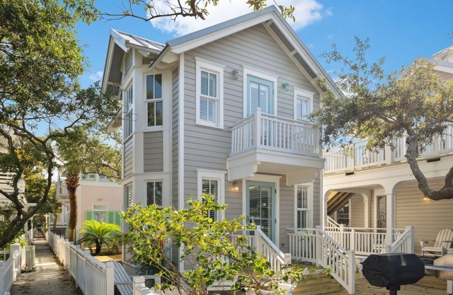 SEASIDE - 1 BR Cottage 75 feet from beach access