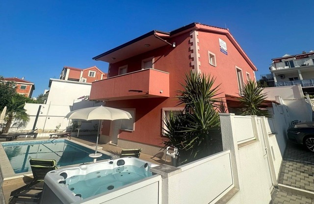 Casa junto al mar con piscina Businci, Ciovo (K-11882)