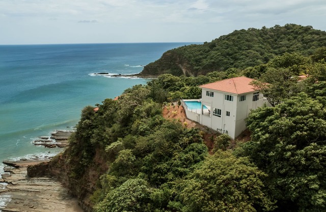Seaside Serenity At Casa Cala Azul 3 Bedroom Home by RedAwning