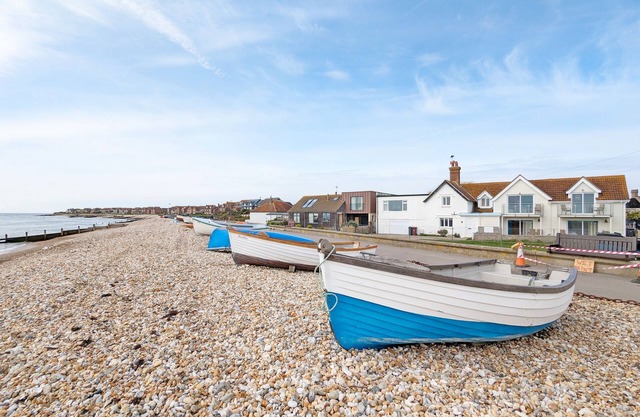 Seaside - sleeps 8 guests in 3 bedrooms