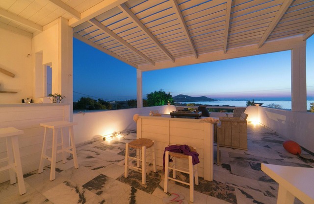 Seaside Tranquility Suite - Peace and Views of the Deep Blue
