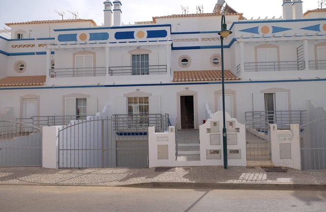 VIVIENDA A LA PLAYA MAR CON PISCINA PRIVADA