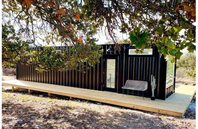 Secluded Soulcation 6 Acres + Private Hot Tub Under the Stars