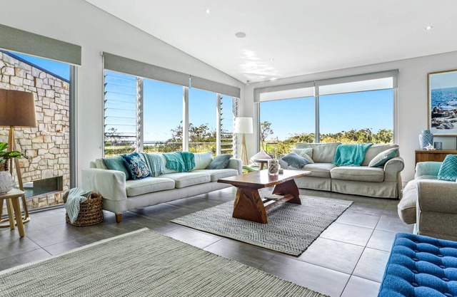 Seclusion by the sea, Castaways Beach
