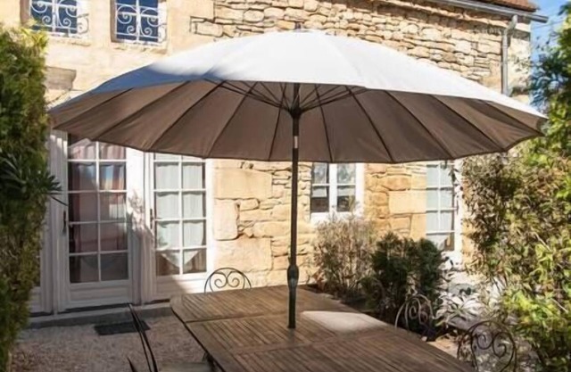 Gite adjoining Beynac property