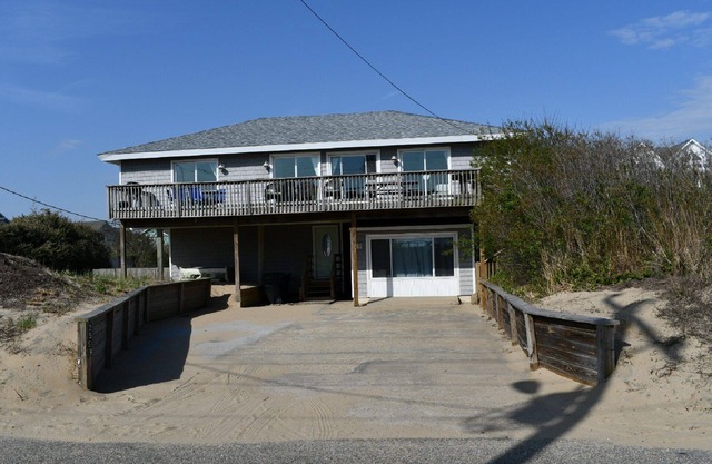 Semi frente al mar, piscina, jacuzzi, vistas al mar, cerca de la playa pública y del mercado