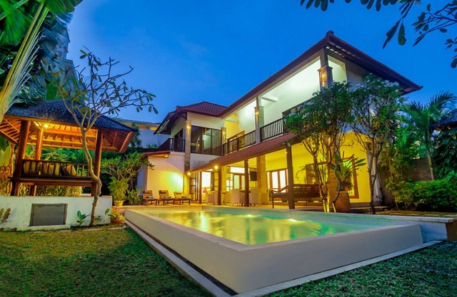 SEMINYAK, PASEO A LA PLAYA, 7 BDRM, VALOR INCREÍBLE