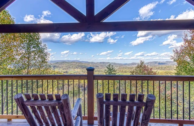 7-10 de julio abierto! Cabaña de madera privada, 4 Master Suites, hermosa vista al valle y al Mtn